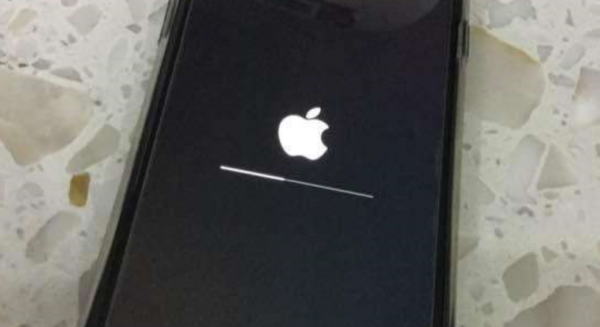 为什么iphone7手机死机（苹果7无缘无故死机）