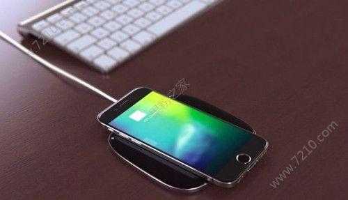 为什么iphone充电玩手机会有静电（为什么苹果手机充电的时候玩手机会乱动?）