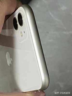 为什么iphone11手机边框厚（苹果11边框很大）