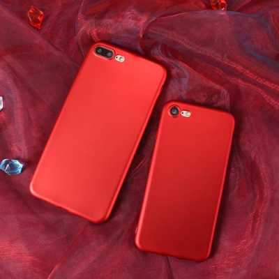 iphone7红色配什么手机壳（红色的苹果7plus好看吗）